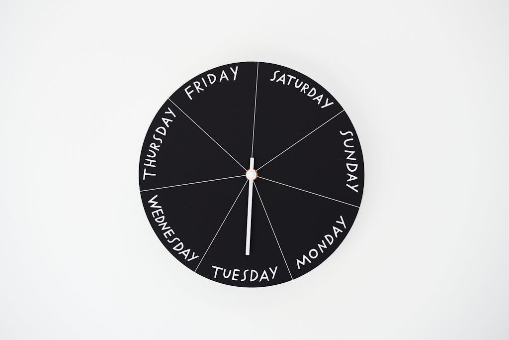 Have you ever fallen in love with a clock? - Saturday - © Paris Internationale