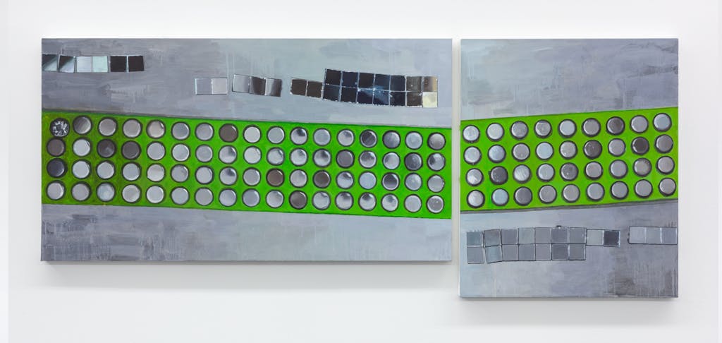 Kelsey Isaacs, green&silver2, 2022, Theta Gallery at Paris Internationale - © Theta, Paris Internationale
