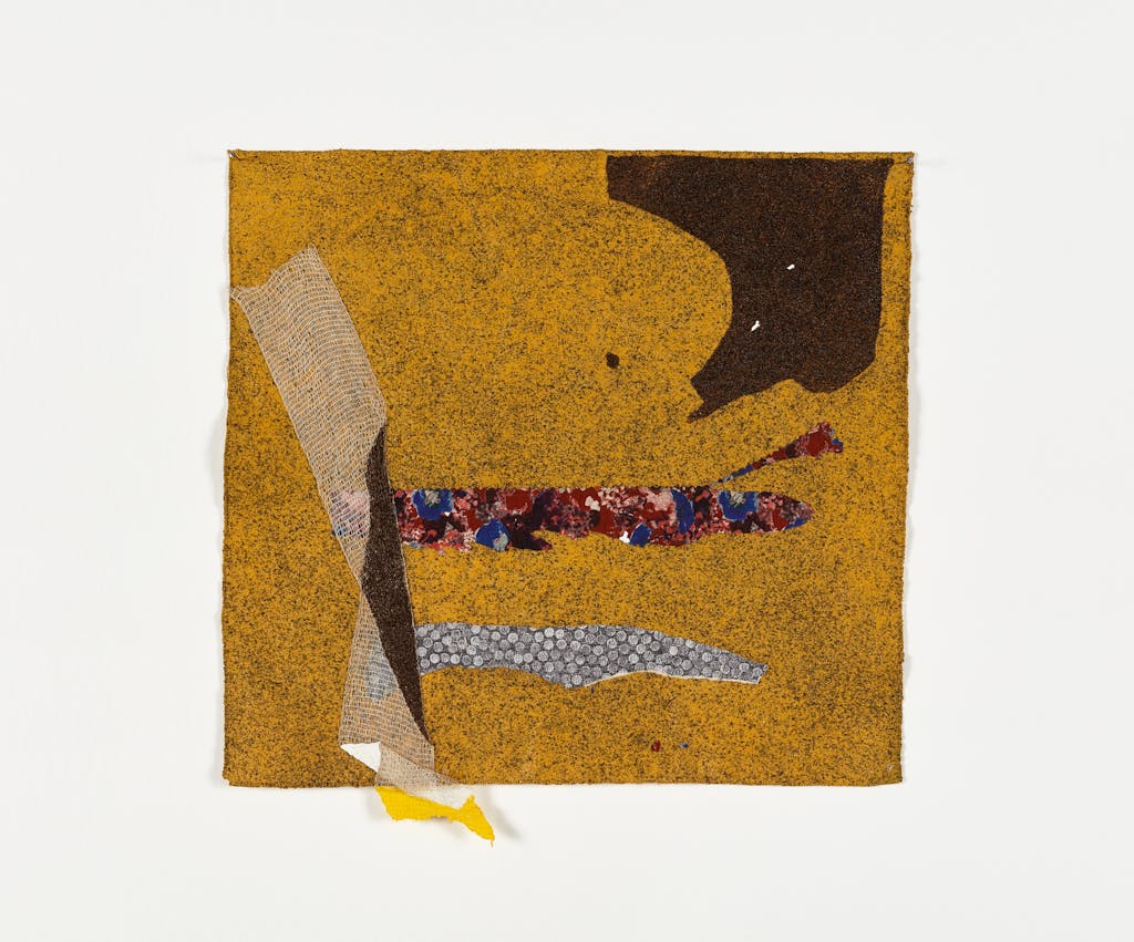 Francis Offman, Untitled, 2022-2023 acrylic, ink, paper, 100% cotton, coffee grounds, Bolognese plaster on cotton, 36 × 36 cm - © Courtesy the artist and P420, Bologna 
Photo credit Carlo Favero, Paris Internationale